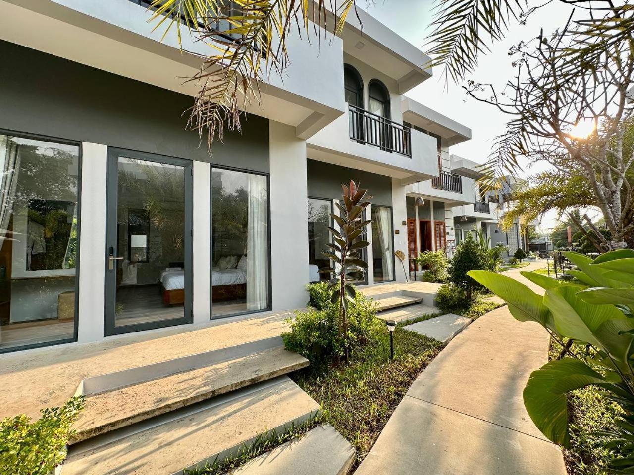 The R&B Boutique Hotel Kampot Bagian luar foto