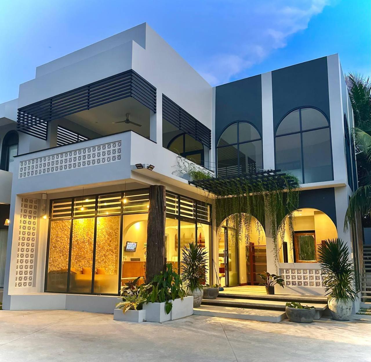 The R&B Boutique Hotel Kampot Bagian luar foto