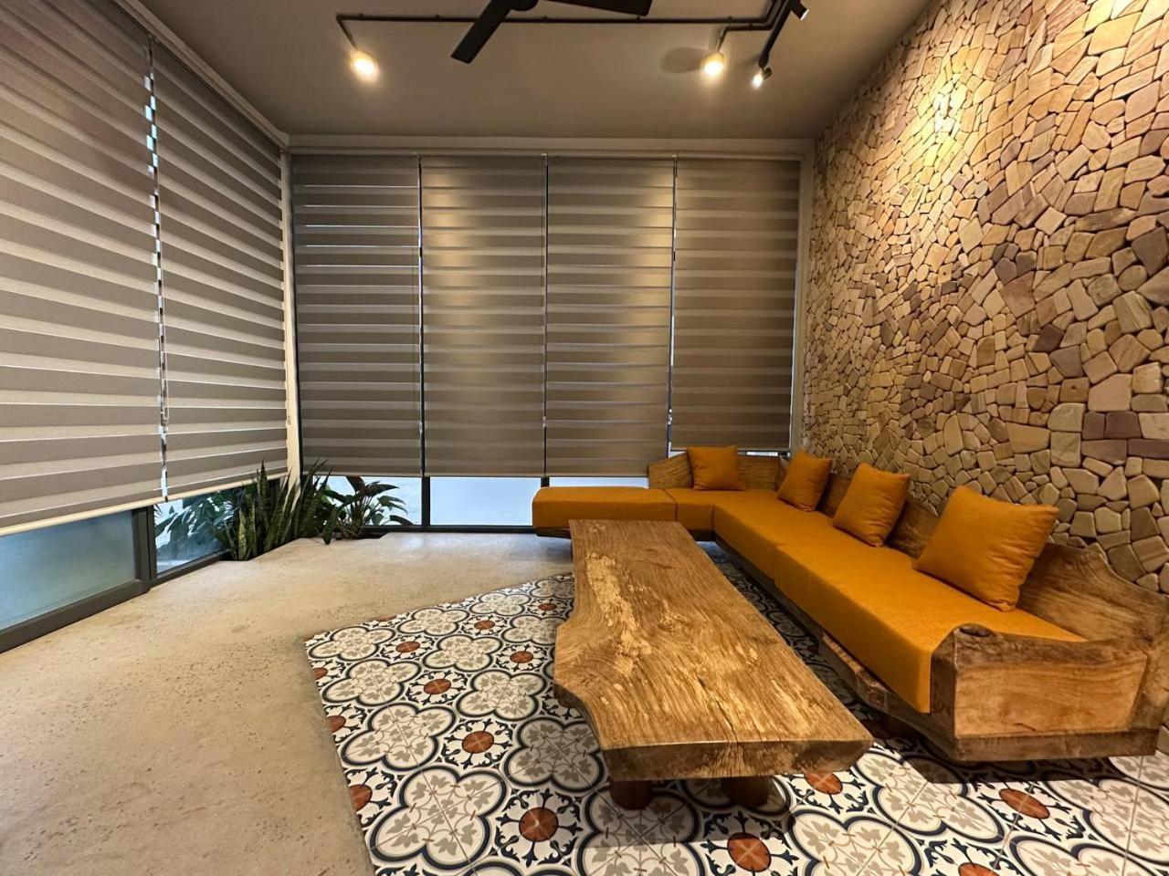 The R&B Boutique Hotel Kampot Bagian luar foto