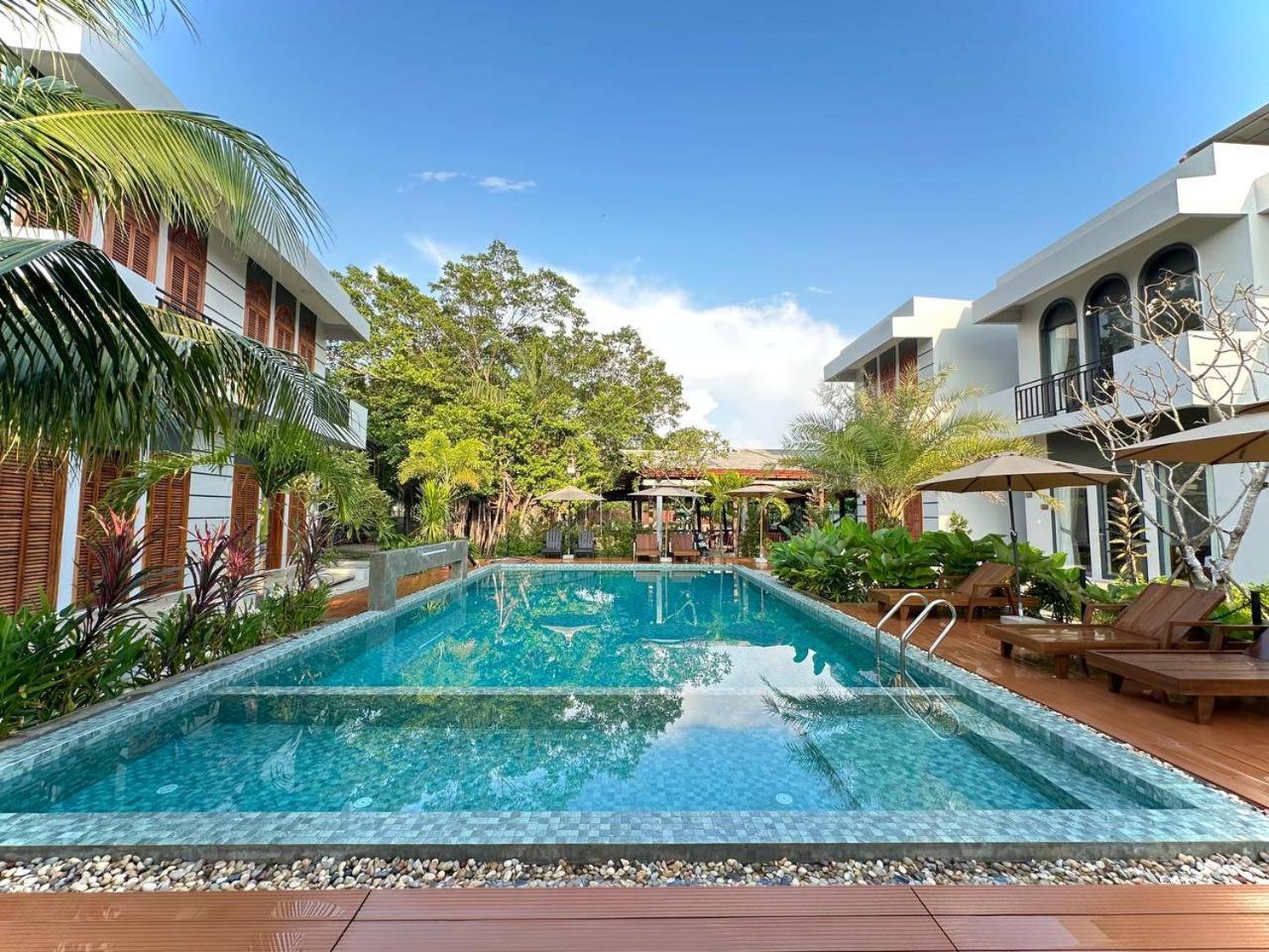 The R&B Boutique Hotel Kampot Bagian luar foto