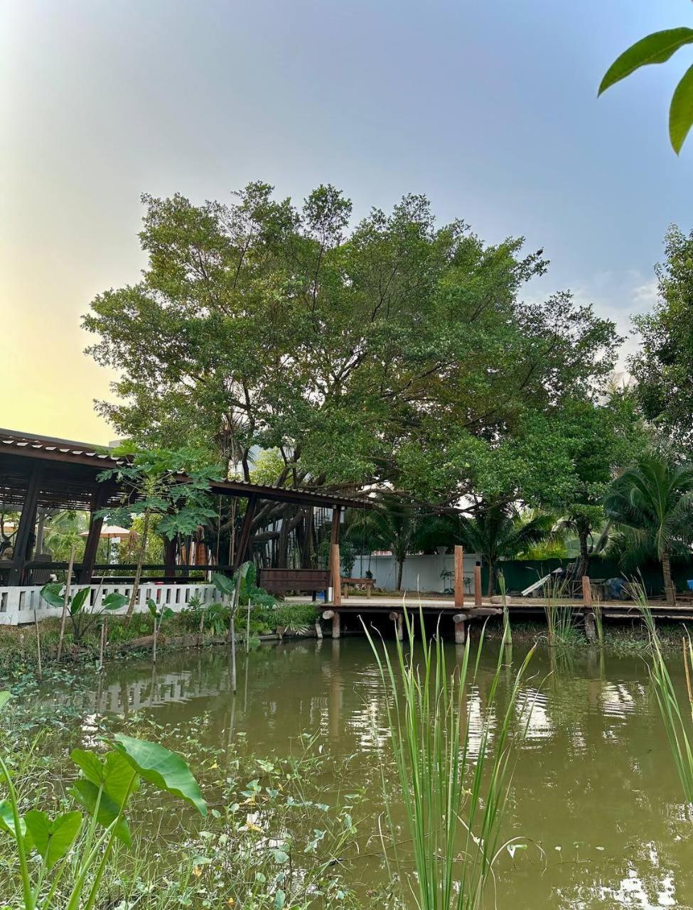 The R&B Boutique Hotel Kampot Bagian luar foto
