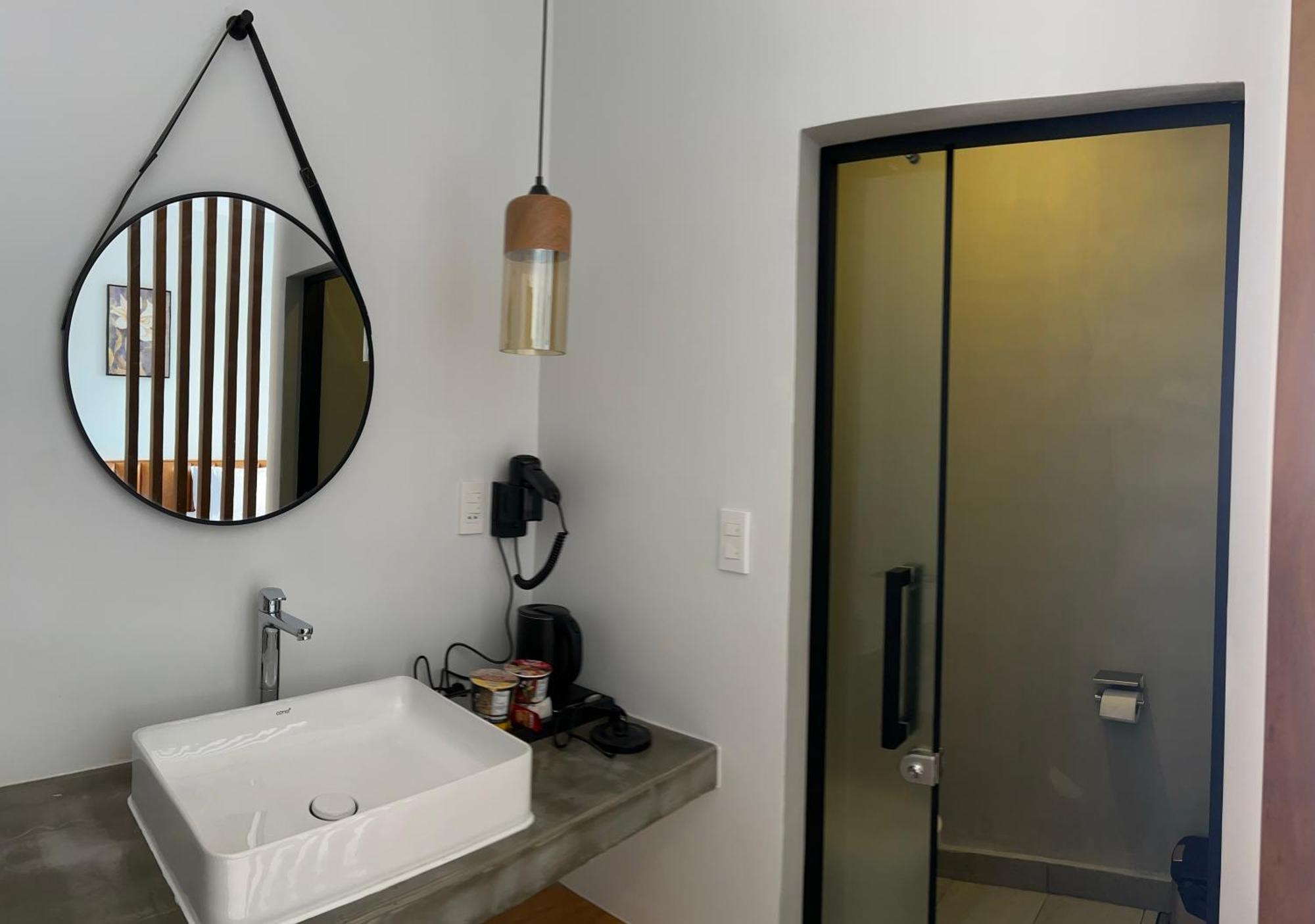 The R&B Boutique Hotel Kampot Bagian luar foto