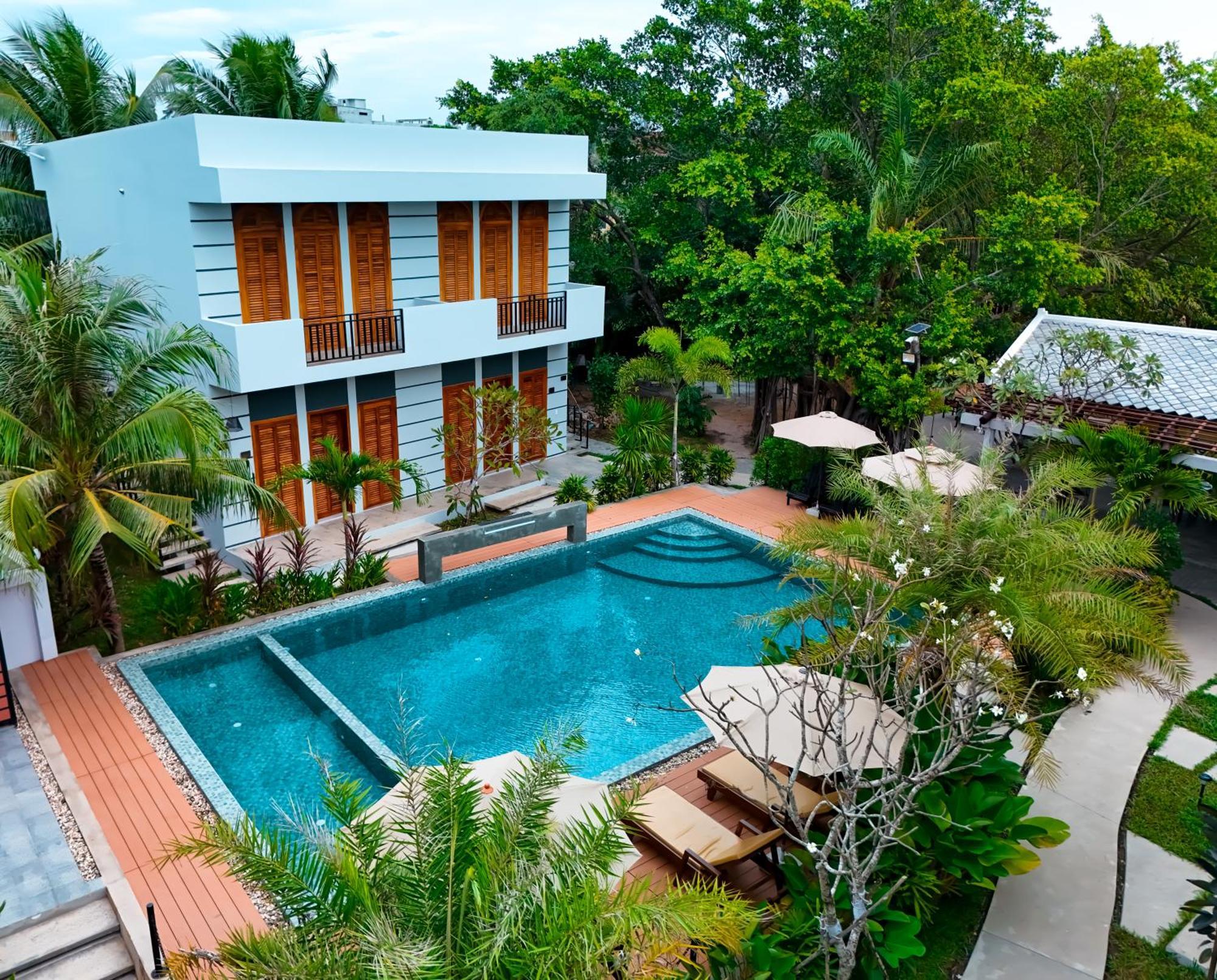 The R&B Boutique Hotel Kampot Bagian luar foto