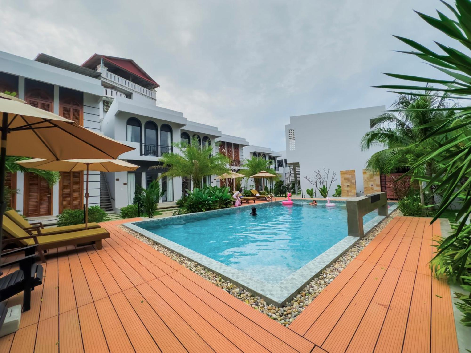 The R&B Boutique Hotel Kampot Bagian luar foto
